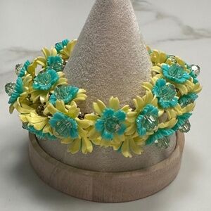 DANNY POLLAK - Playful Floral Bracelet in Yellow and Deep Turquoise Blue